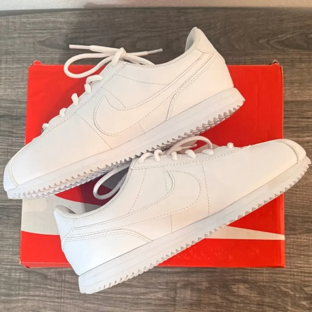 Nike Cortez Basic SL Triple White (GS)  904764-100 - Size Youth 5.5 or Womens 7